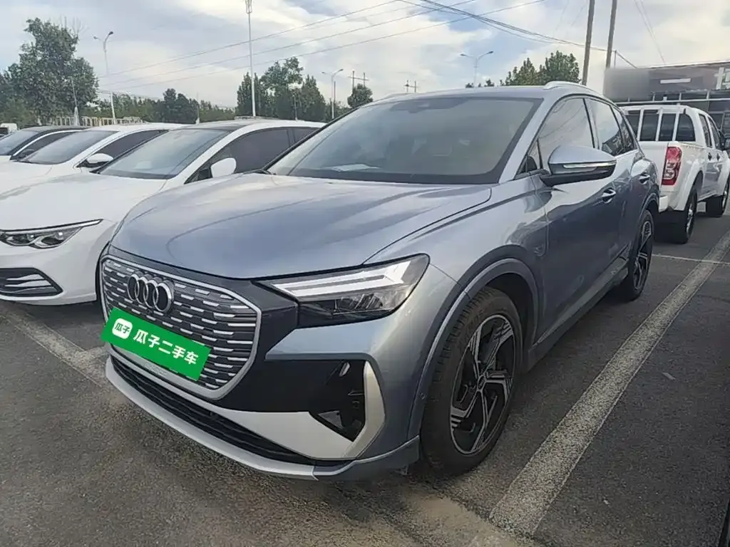 Audi Q4 e-tron — фото 6