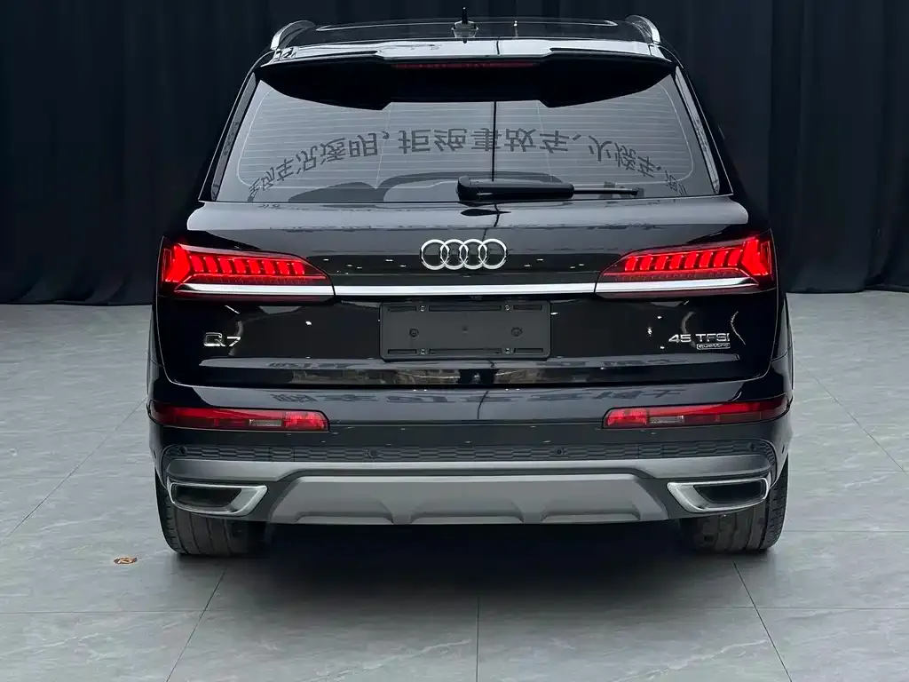 Audi Q7 — фото 4