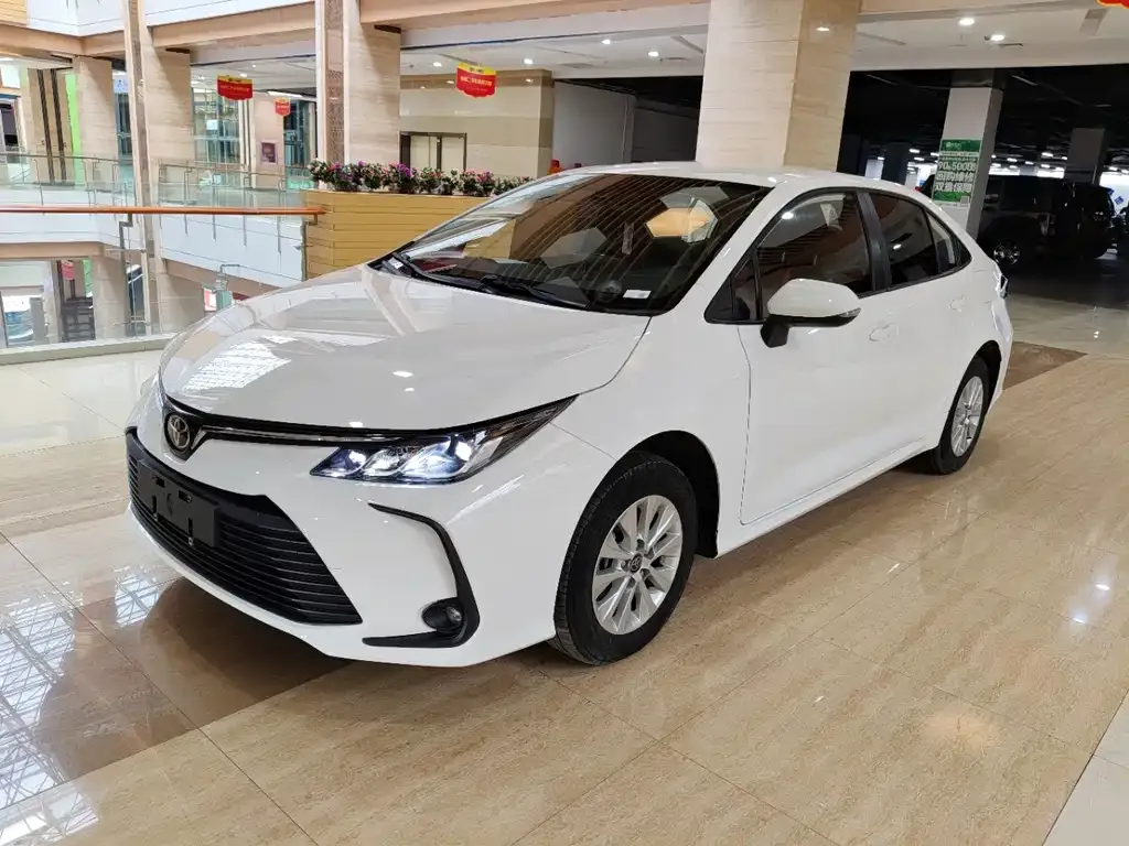 Toyota Corolla — фото 1