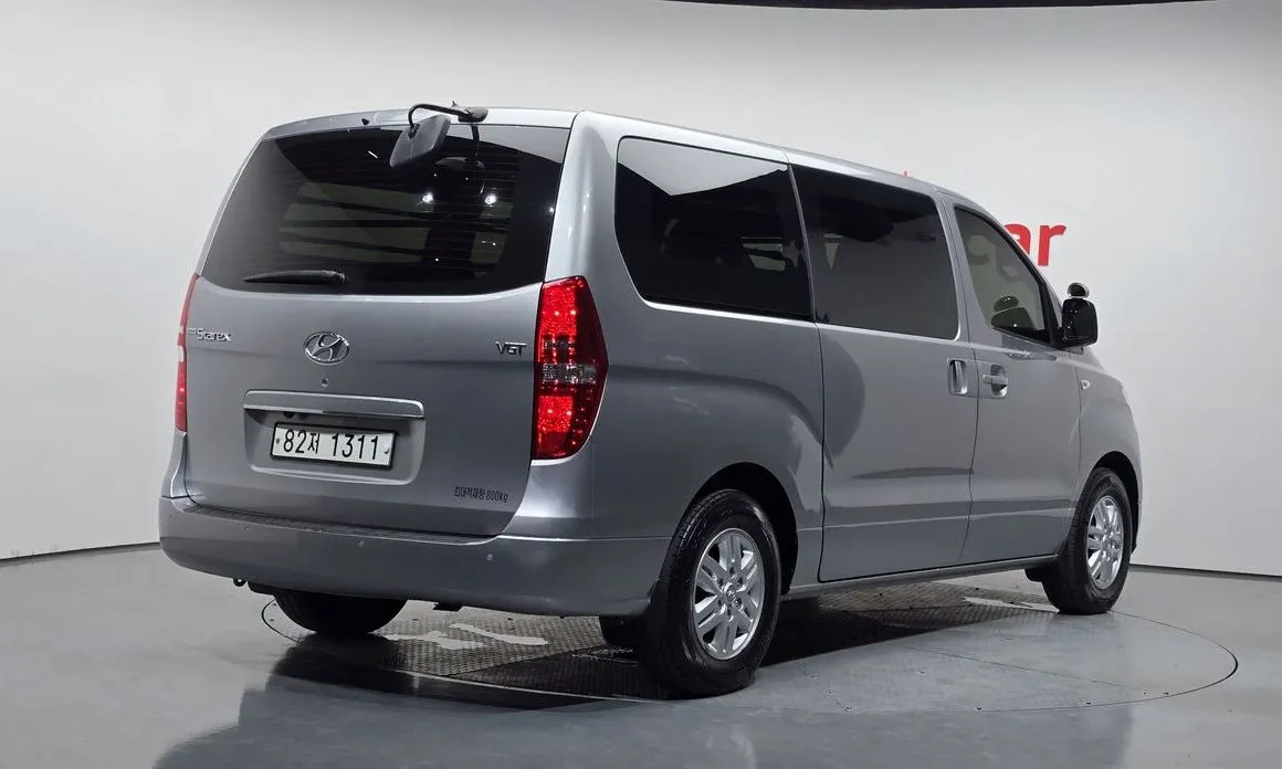 Hyundai Starex — фото 3