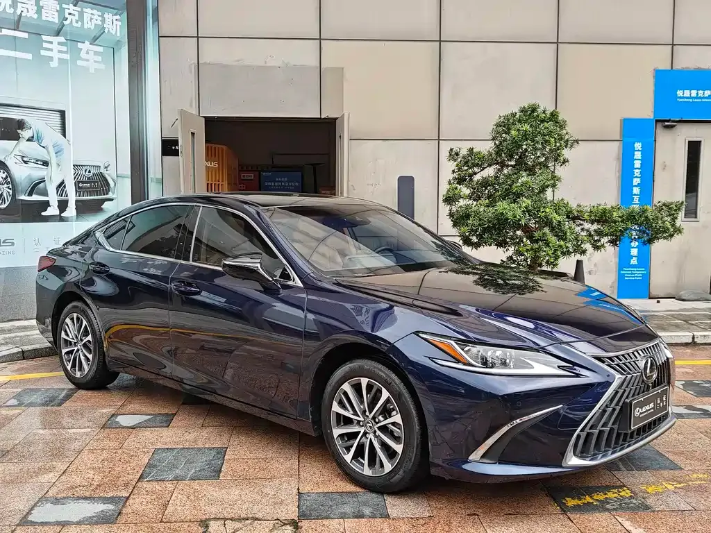Lexus ES — фото 6