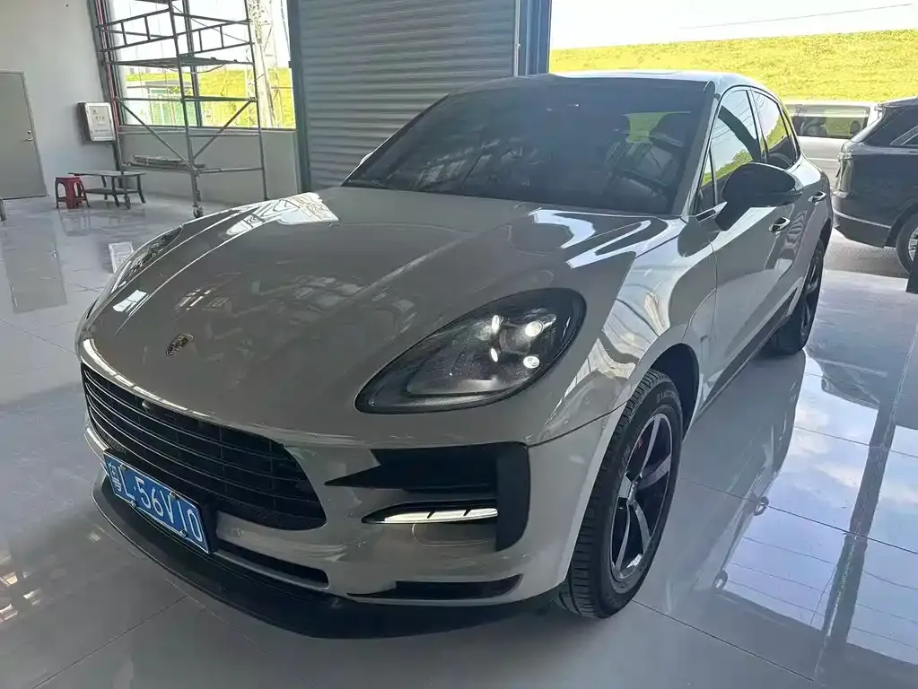Porsche Macan — фото 1