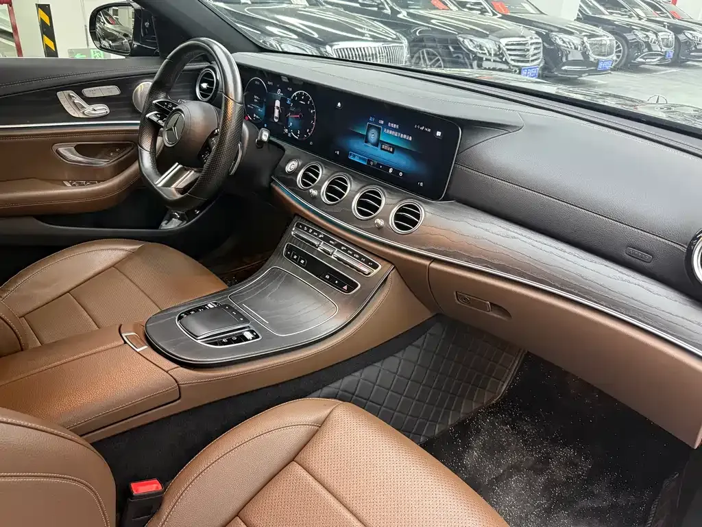 Mercedes-Benz E-Class — фото 10
