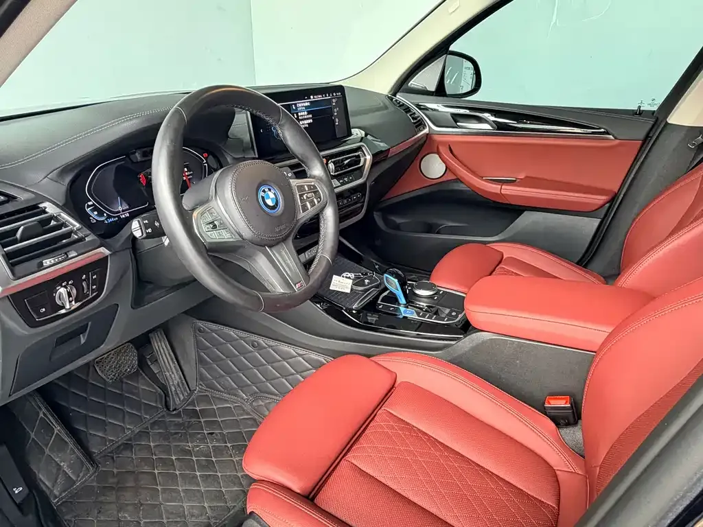 BMW iX3 — фото 10