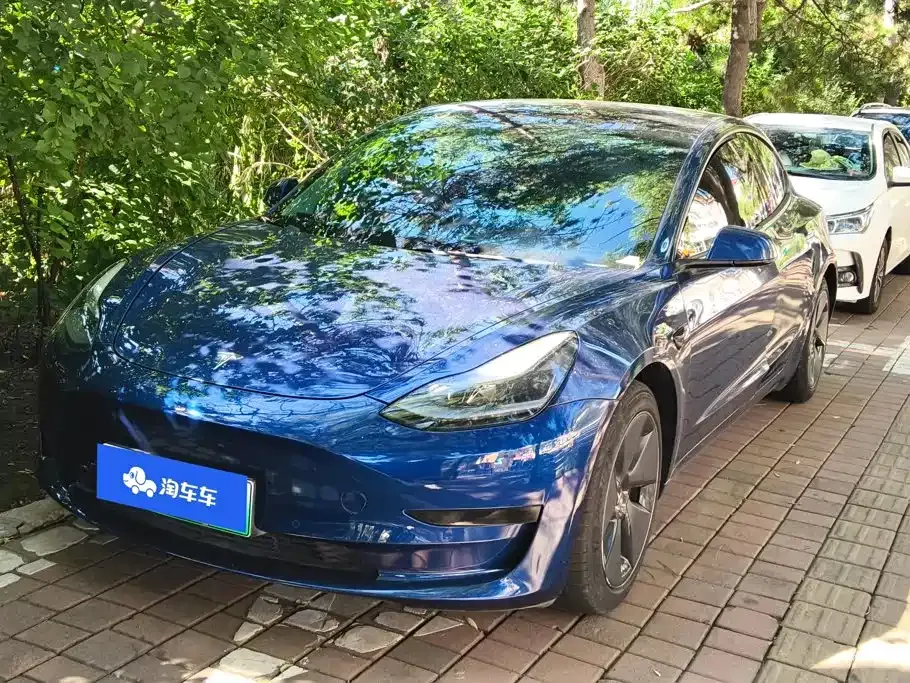 Tesla Model 3 — фото 1