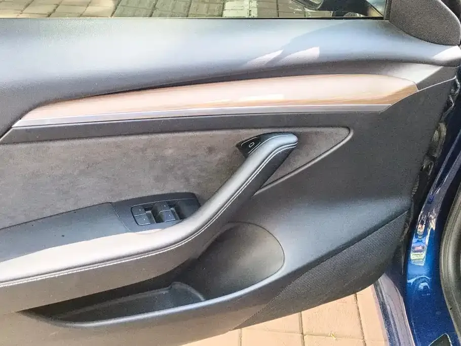 Tesla Model 3 — фото 5