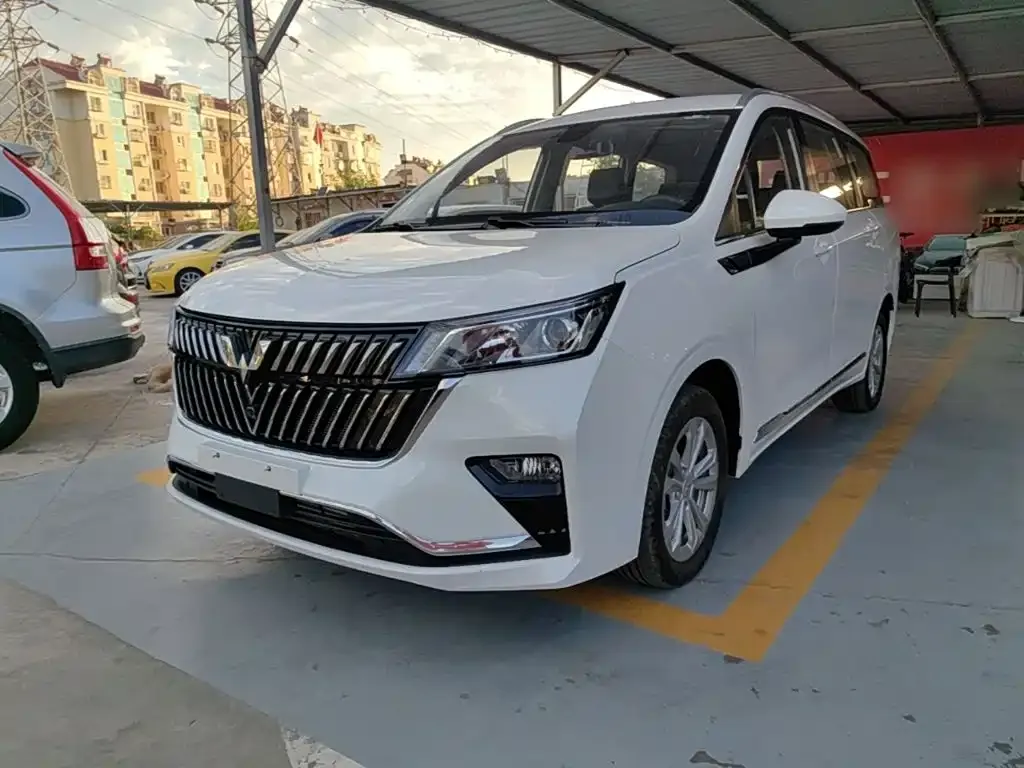 Wuling Jiachen — фото 1