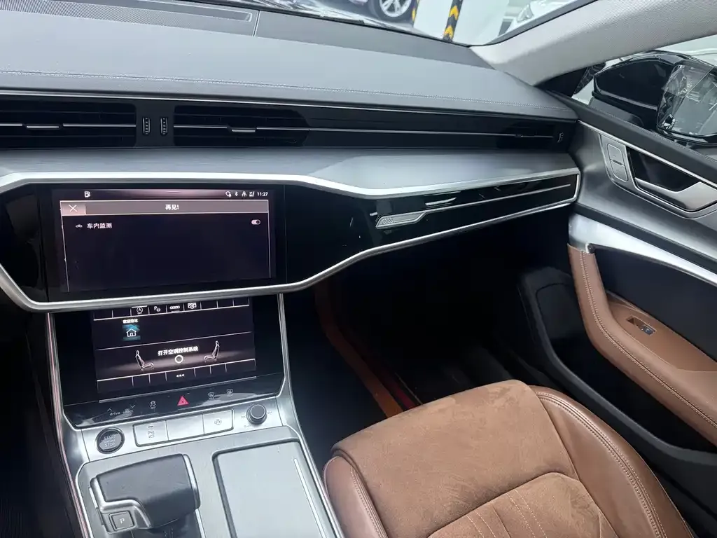 Audi A7L — фото 10