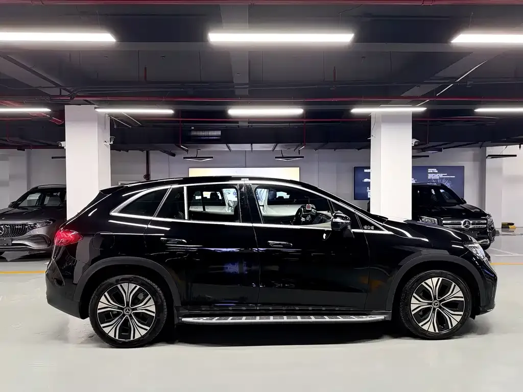 Mercedes-Benz EQE SUV — фото 2