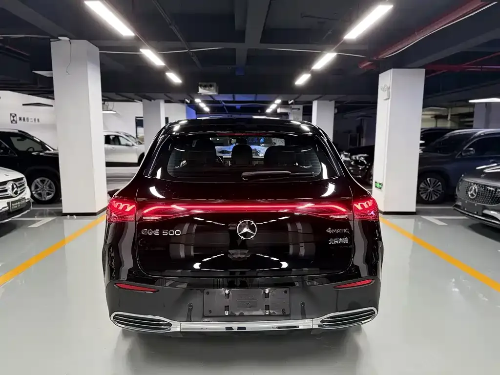 Mercedes-Benz EQE SUV — фото 8