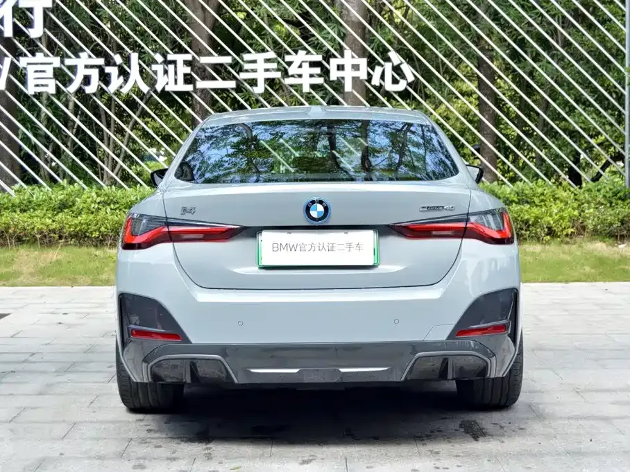 BMW i4 — фото 10