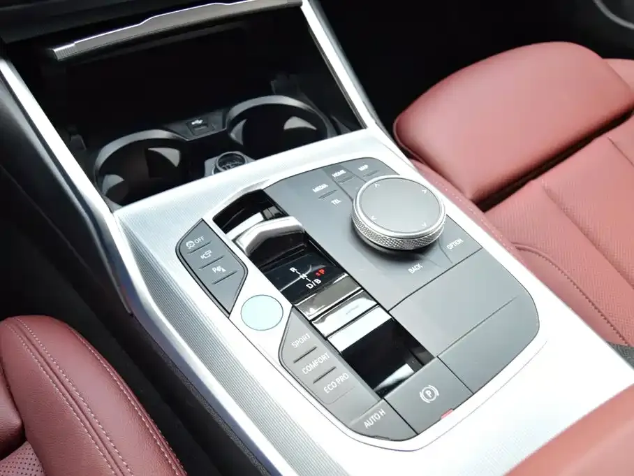 BMW i4 — фото 2