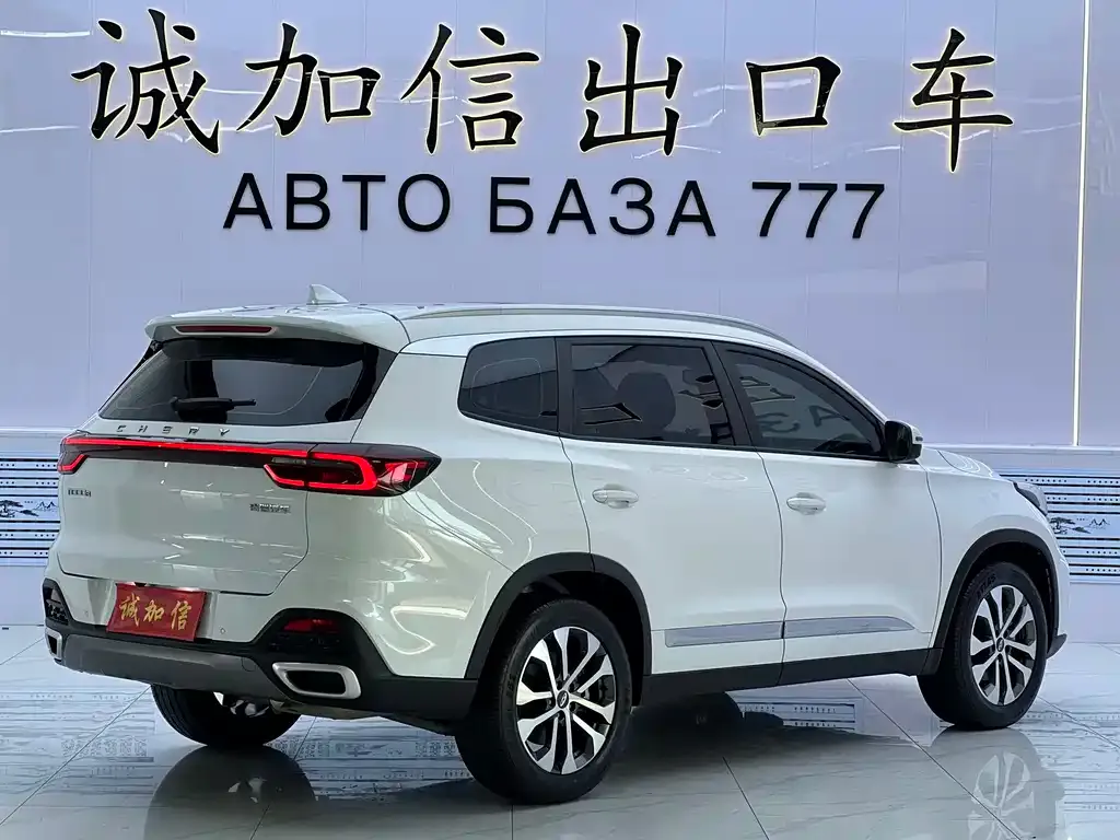 Chery Tiggo 8 — фото 6