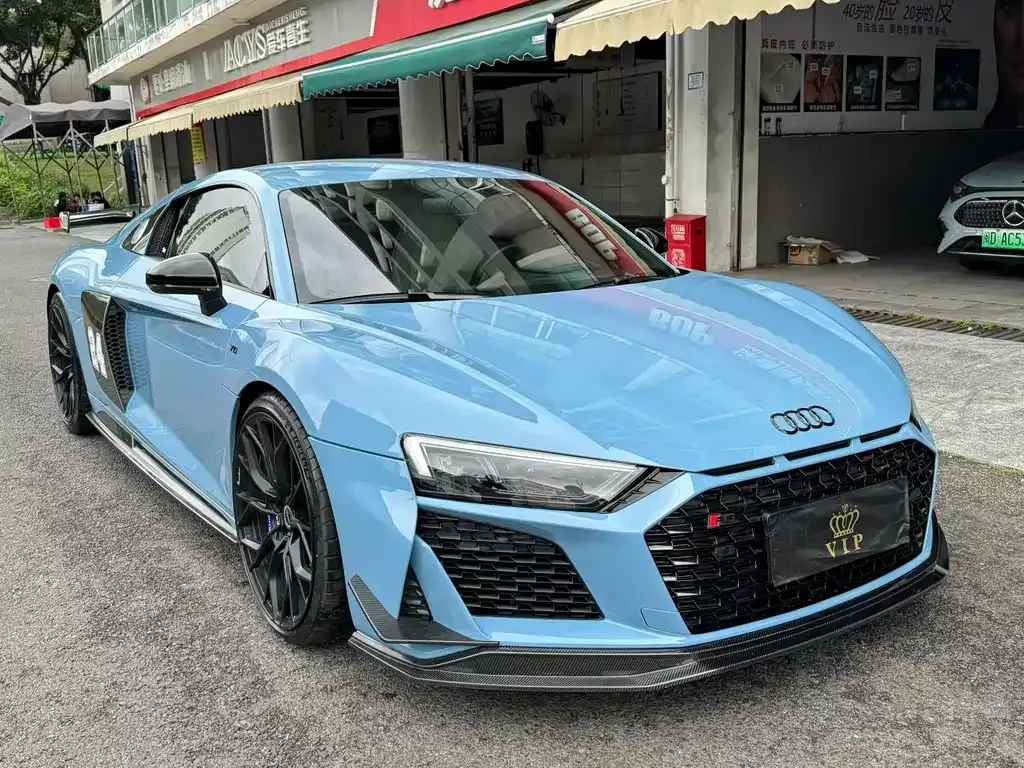 Audi R8 — фото 9