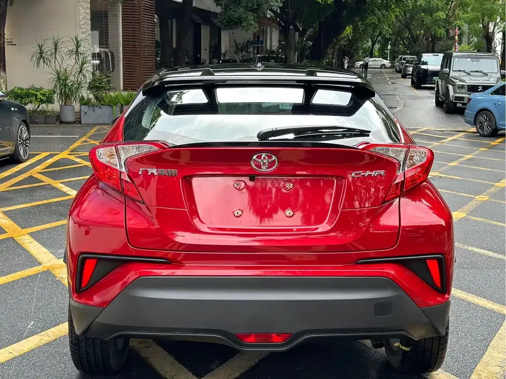 Toyota C-HR — фото 7