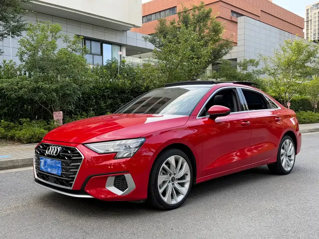 Audi A3 — фото 1