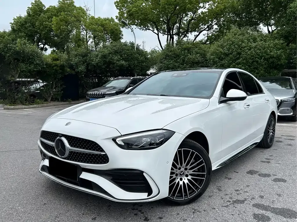 Mercedes-Benz C-Class — фото 1