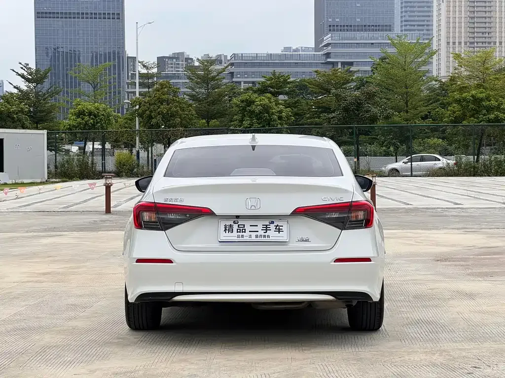 Honda Civic — фото 10