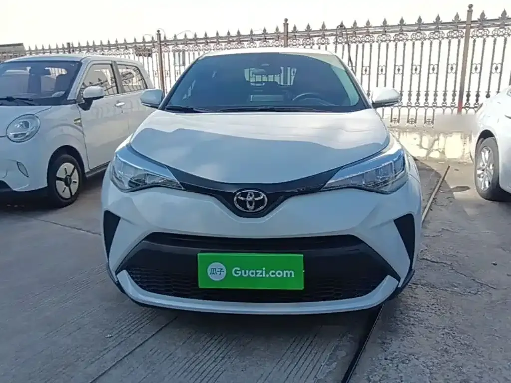 Toyota C-HR — фото 9
