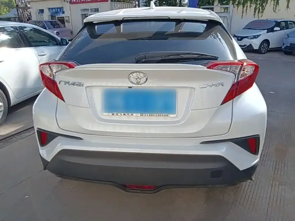 Toyota C-HR — фото 7