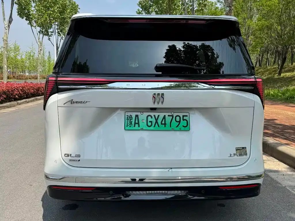 Buick GL8 Hybrid — фото 7