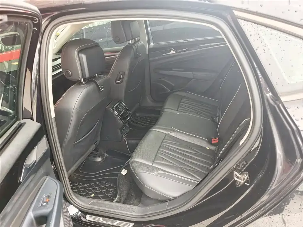 Volkswagen Passat — фото 6