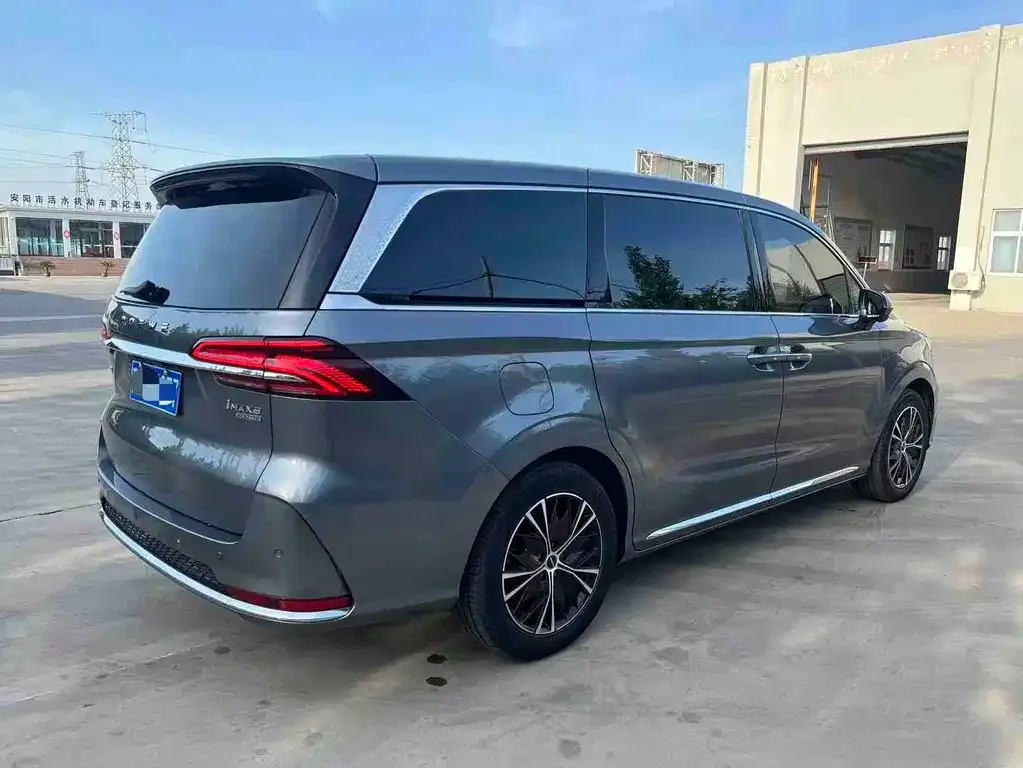 Roewe iMAX8 — фото 7