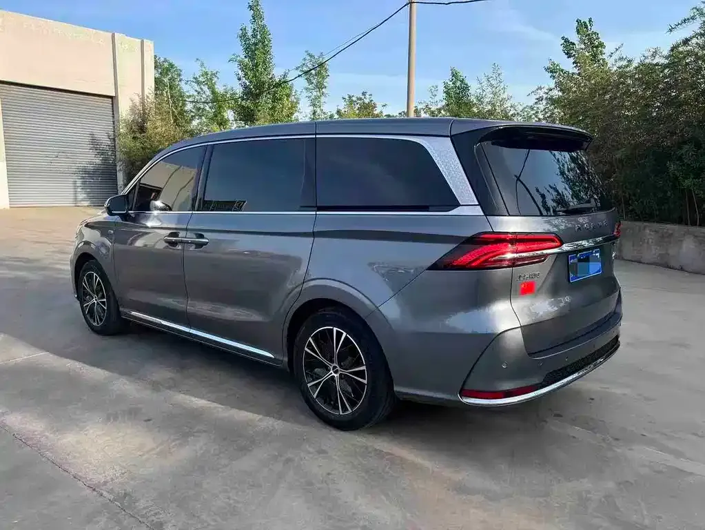 Roewe iMAX8 — фото 6