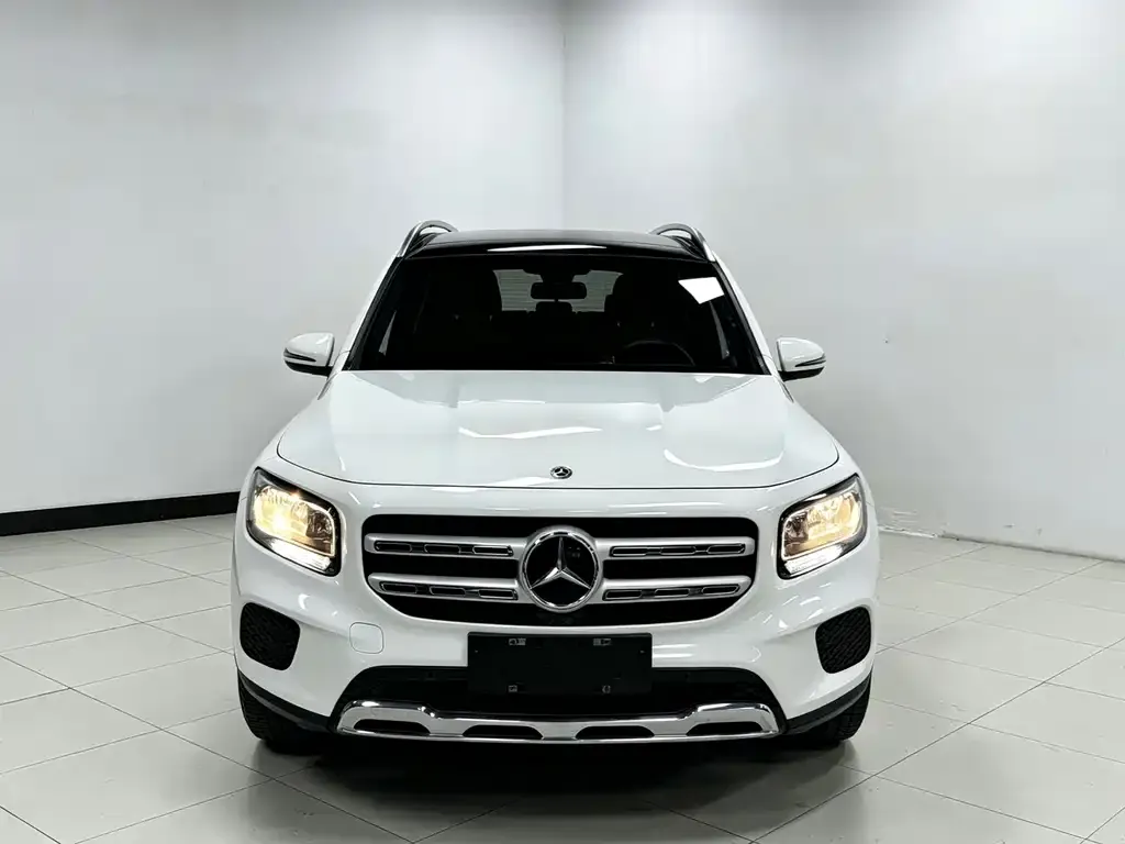 Mercedes-Benz GLB — фото 4