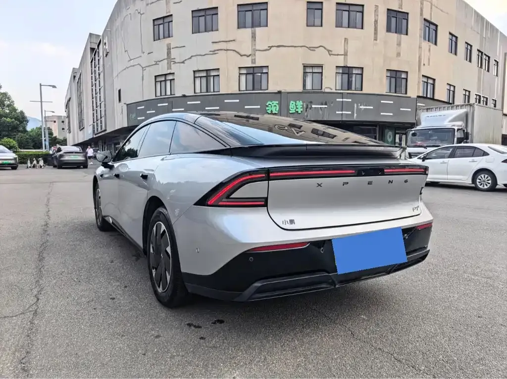 XPeng P7+ — фото 10