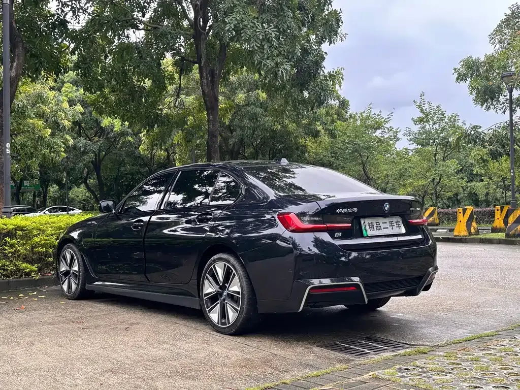 BMW i3 — фото 8