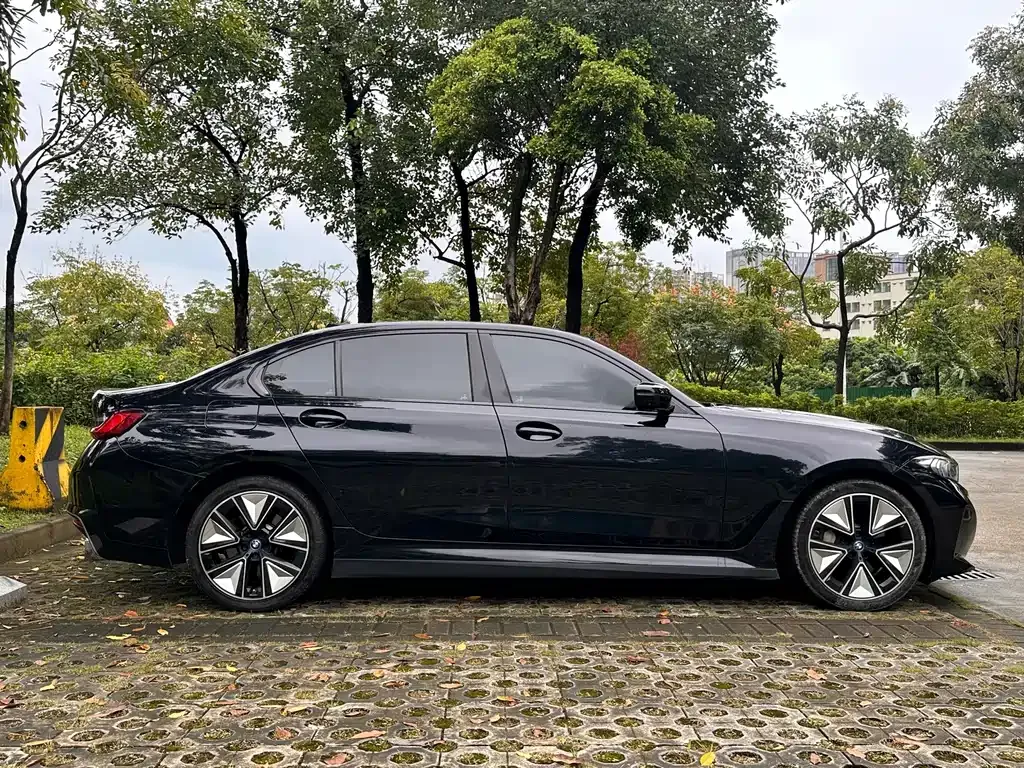 BMW i3 — фото 5