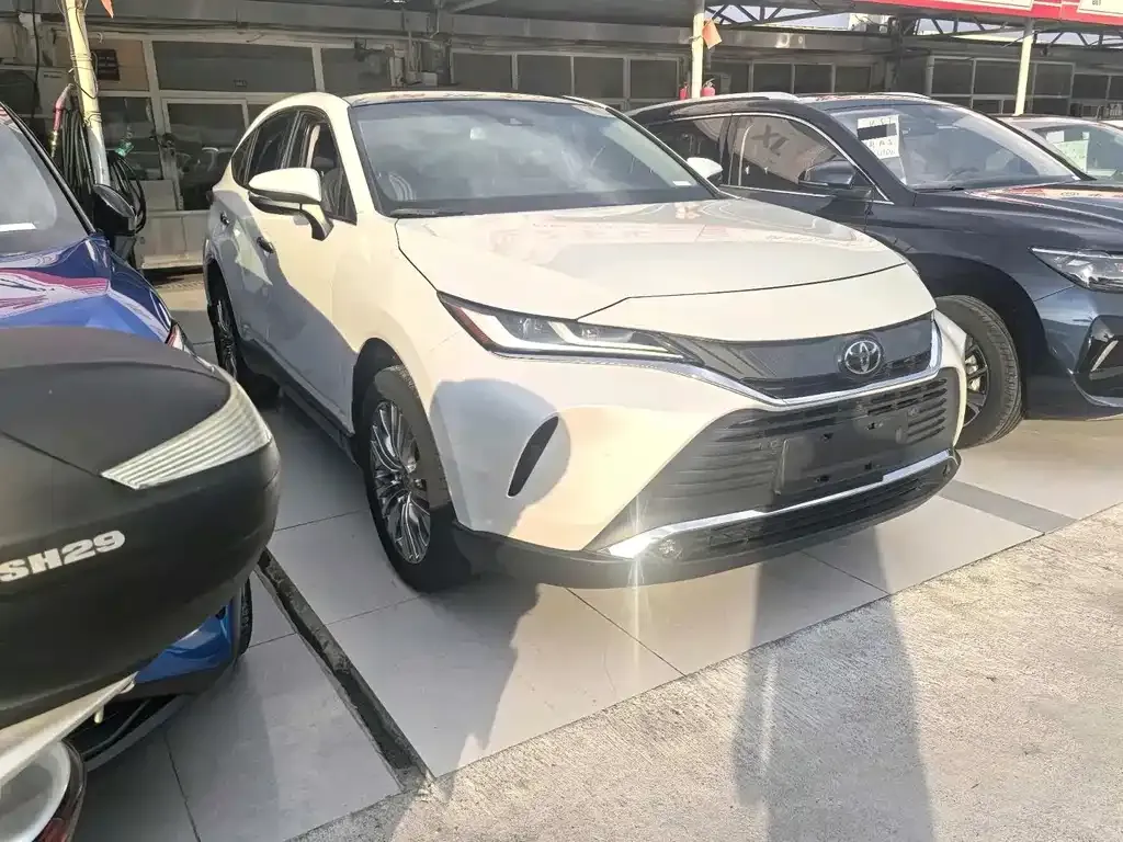 Toyota Harrier — фото 7