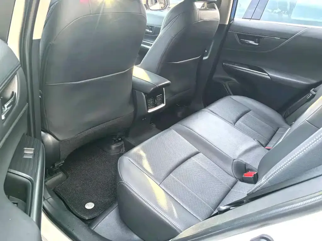 Toyota Harrier — фото 5