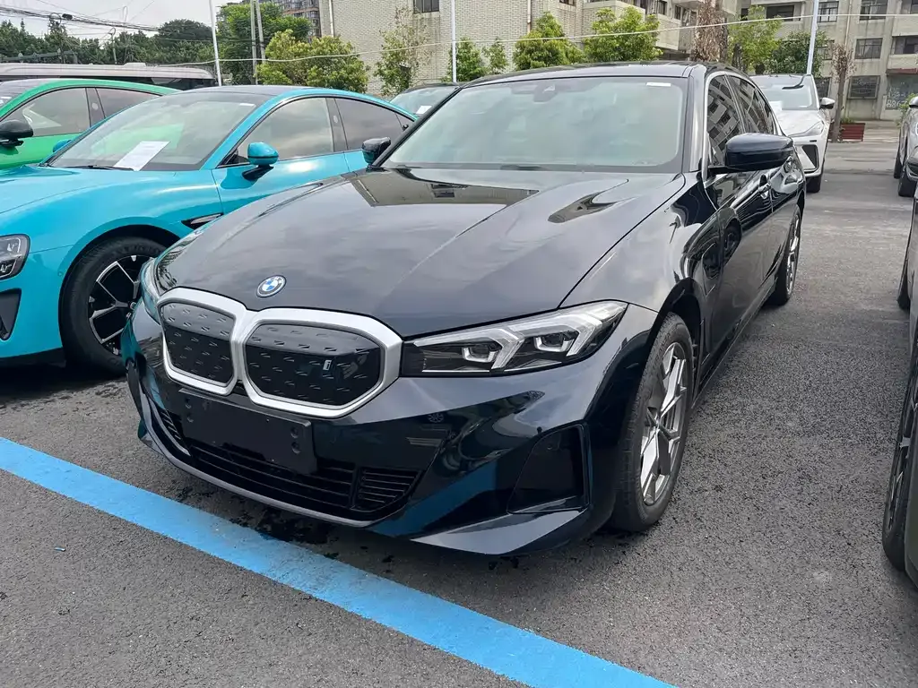 BMW i3 — фото 1