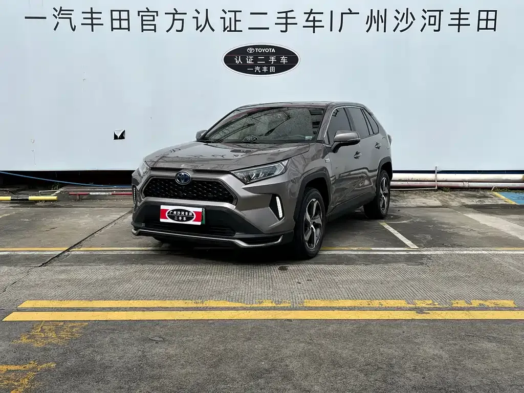 Toyota RAV4 Prime — фото 1
