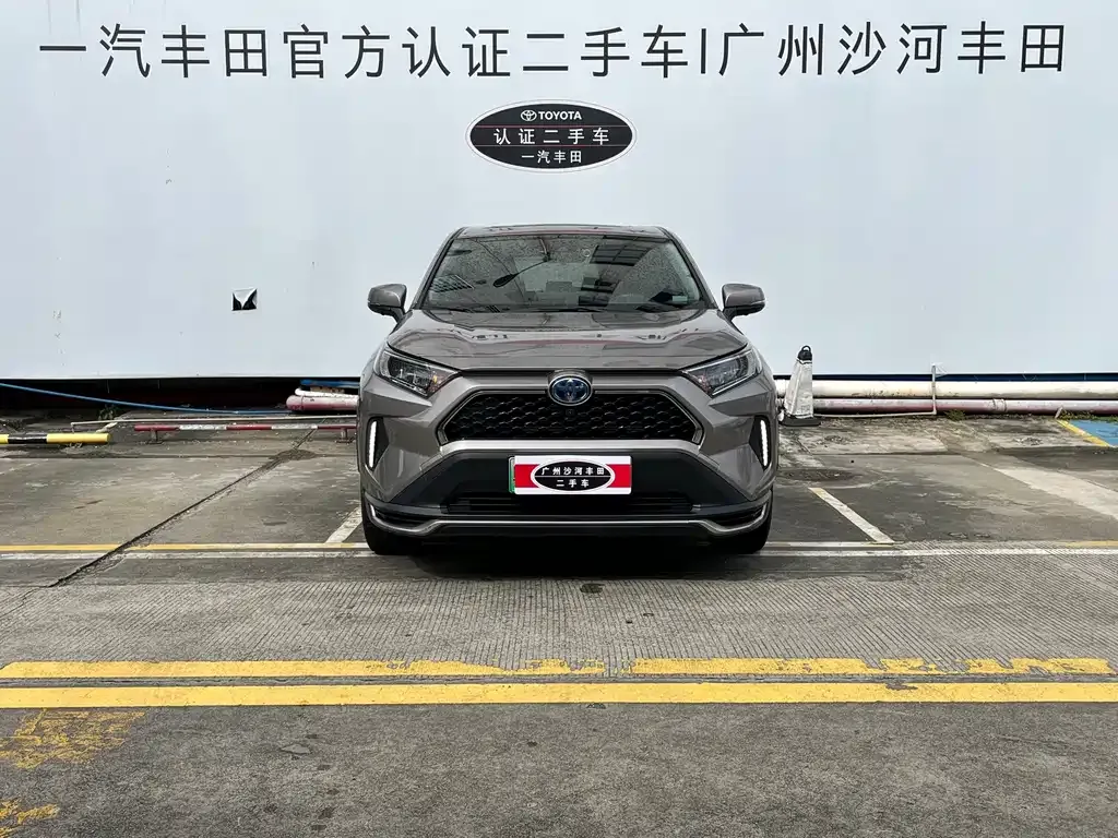 Toyota RAV4 Prime — фото 2