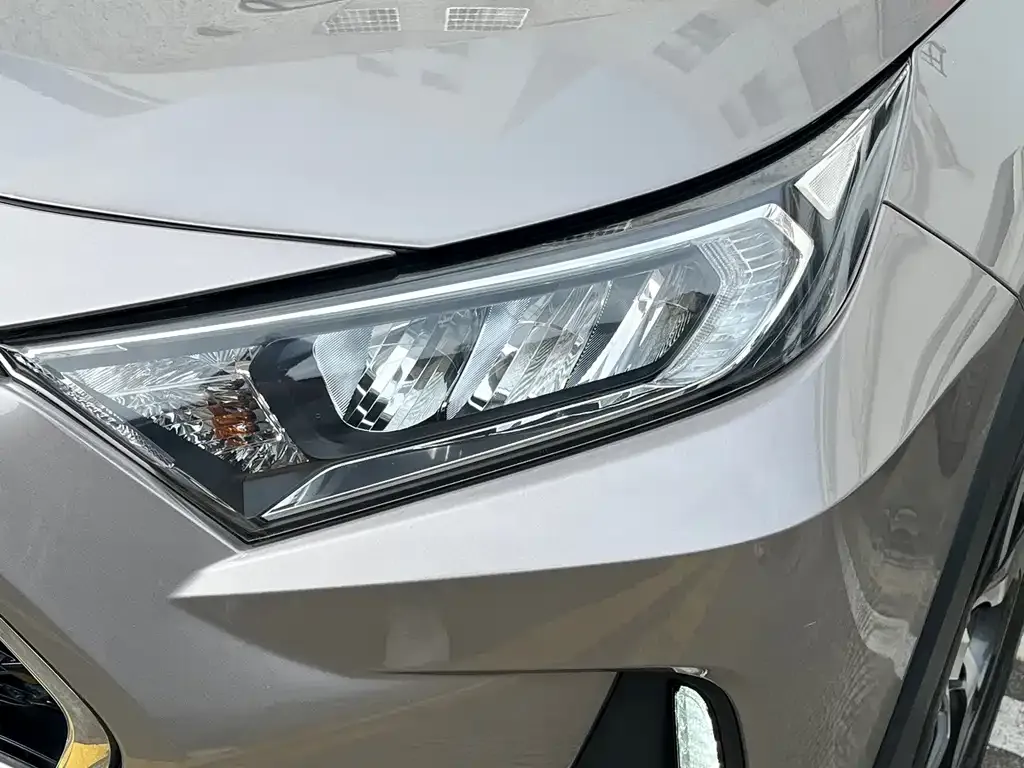 Toyota RAV4 Prime — фото 4