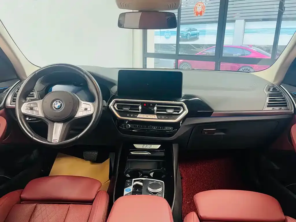 BMW iX3 — фото 5