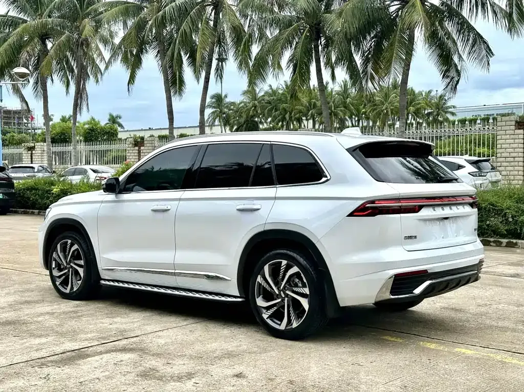 Geely Xingyue L — фото 4