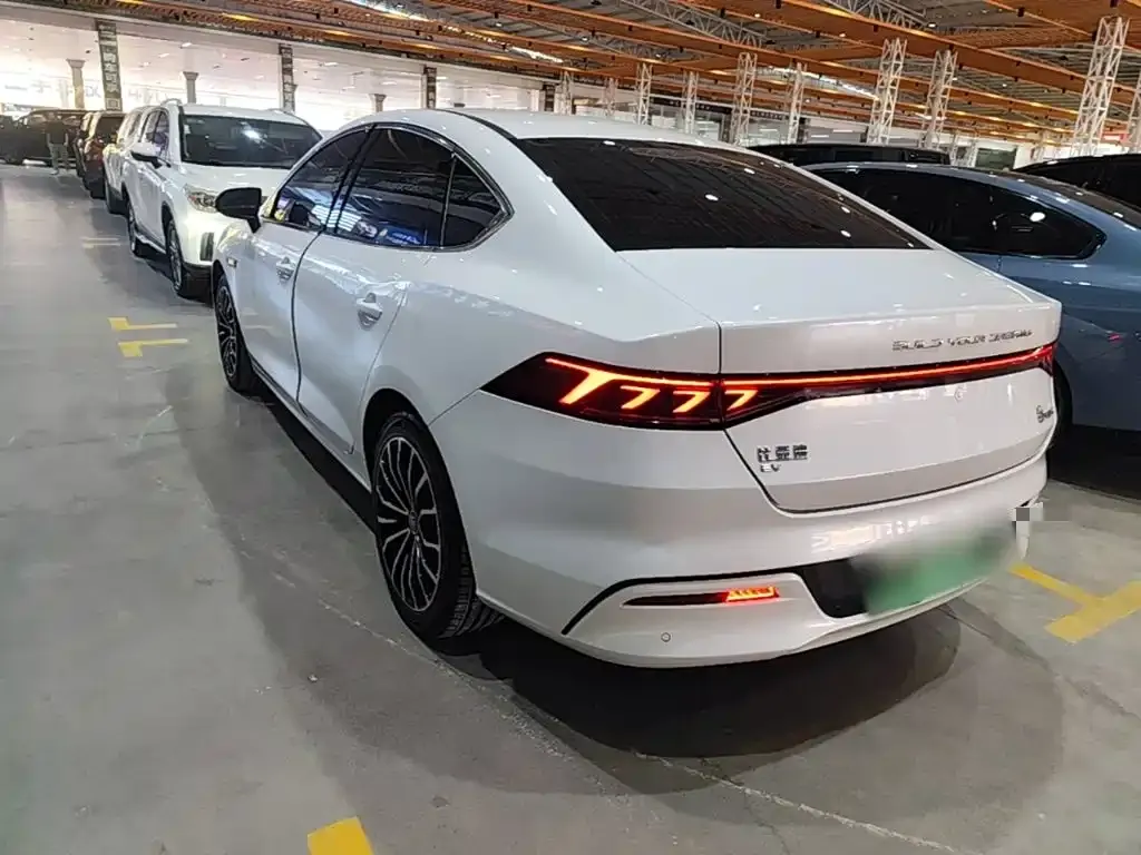 BYD Qin PLUS — фото 8