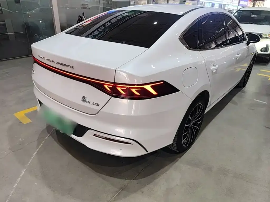 BYD Qin PLUS — фото 9