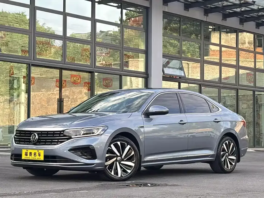 Volkswagen Passat — фото 1