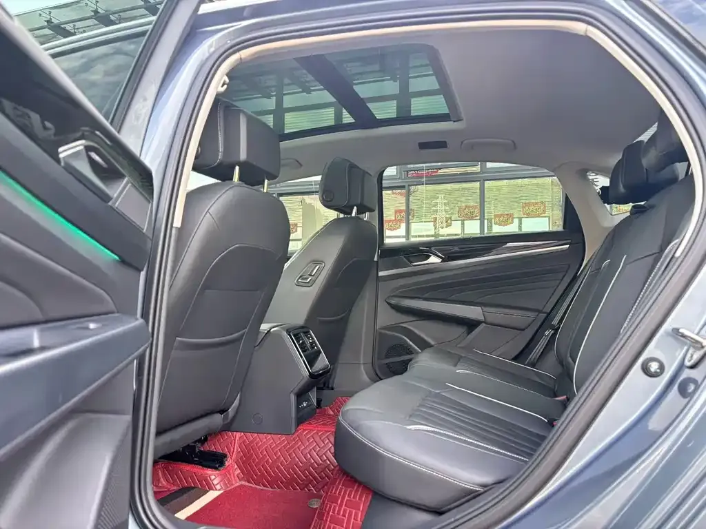 Volkswagen Passat — фото 9