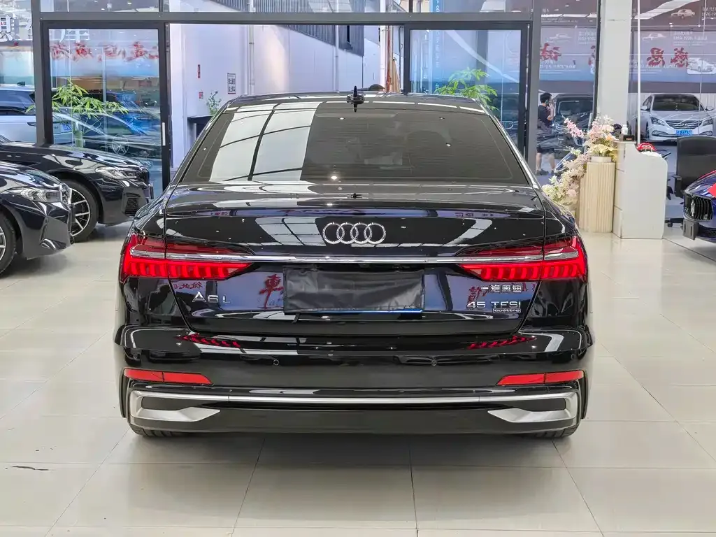 Audi A6L — фото 10