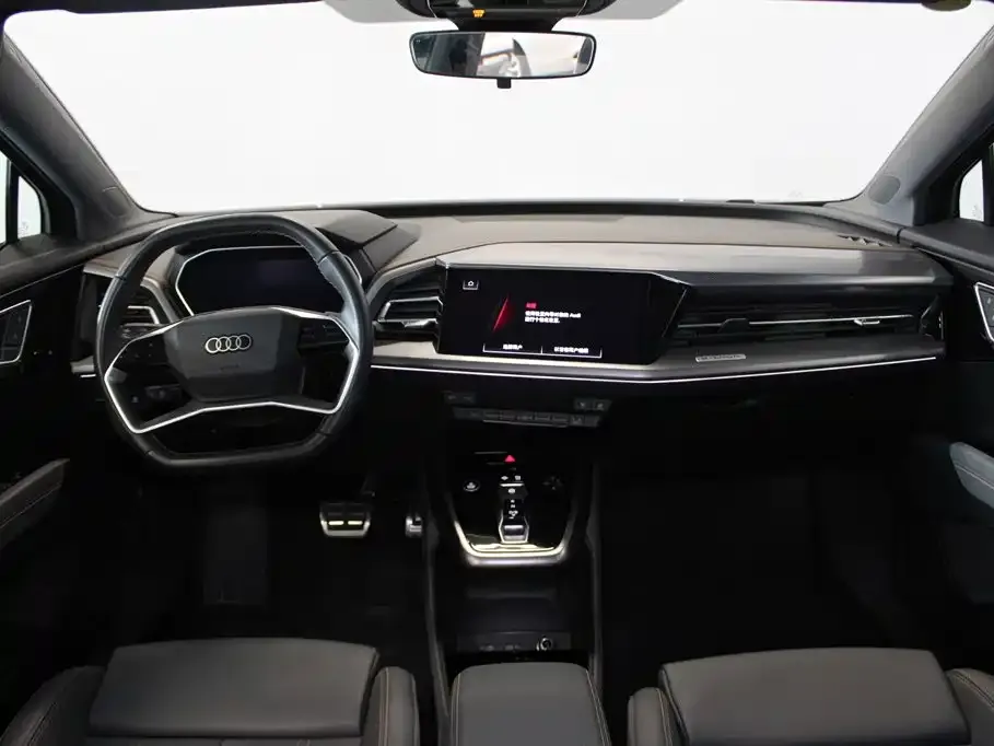 Audi Q4 e-tron — фото 9