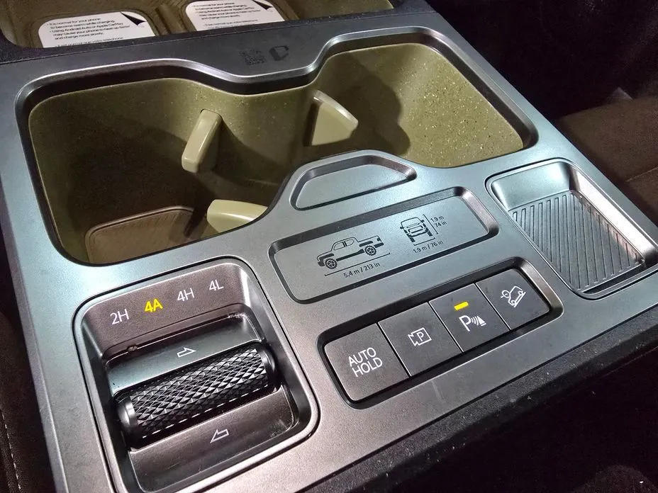 Kia Tasman — фото 10