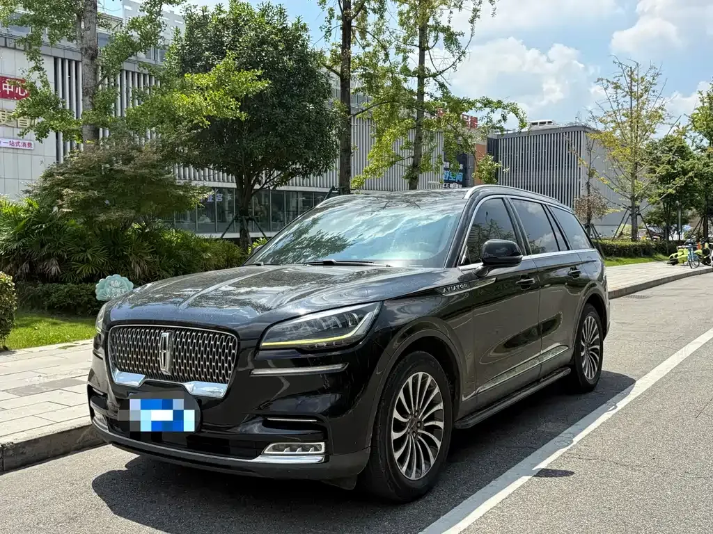 Lincoln Aviator — фото 1