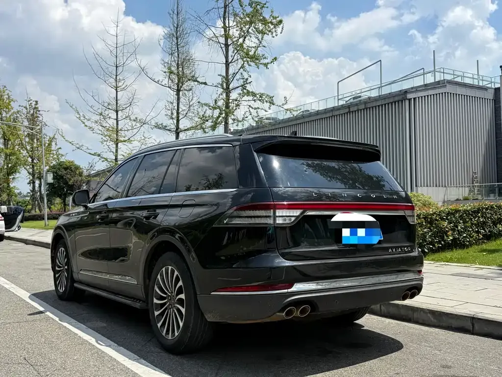 Lincoln Aviator — фото 10