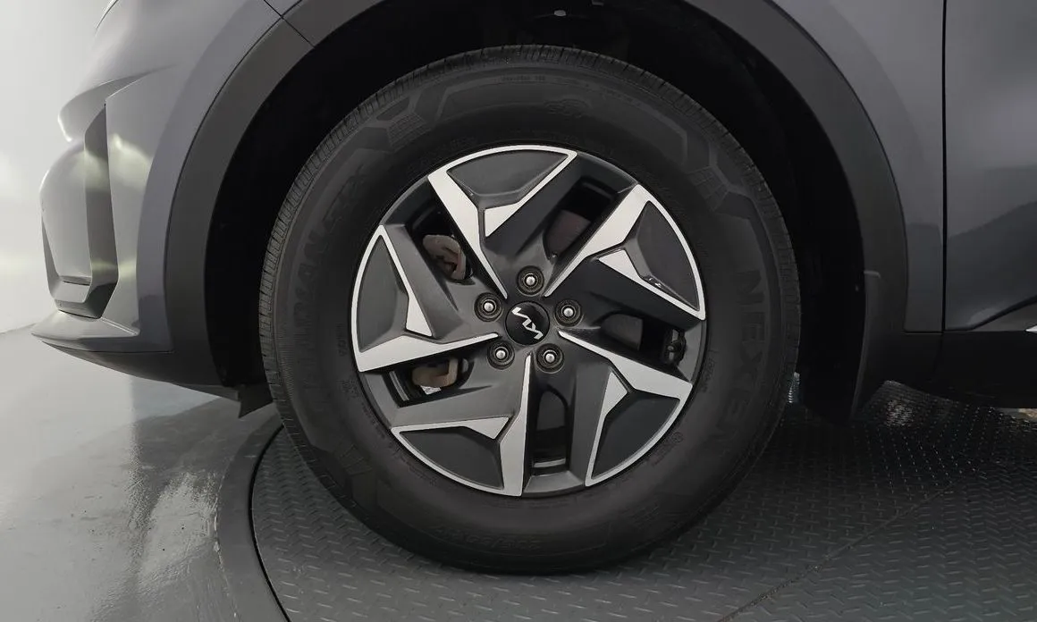 Kia Sorento — фото 6